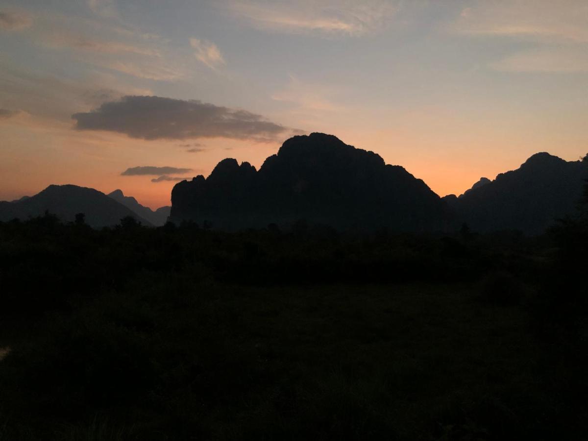 Jungle Paradise Vangvieng - Bungalows Vang Vieng Exteriör bild