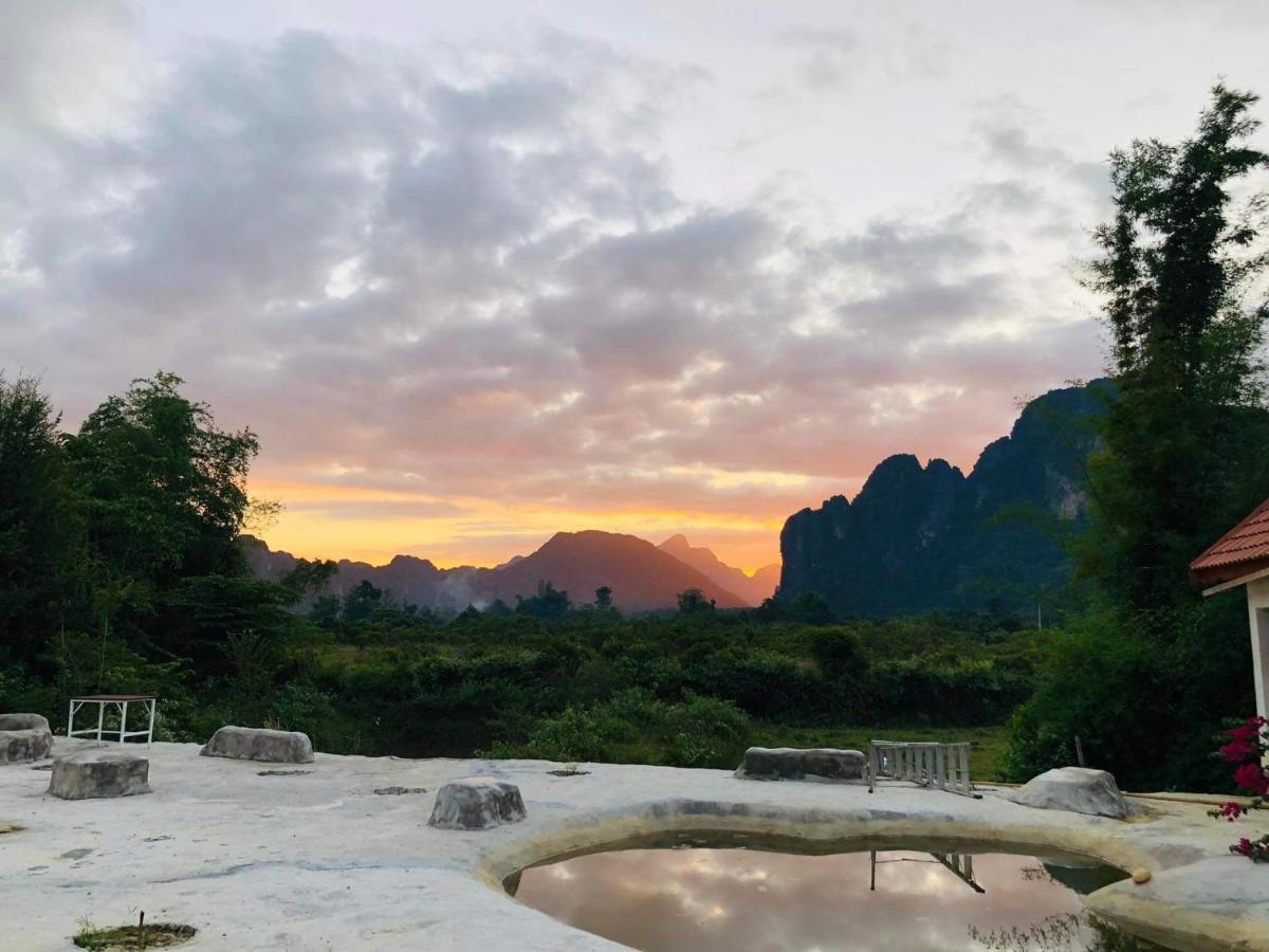Jungle Paradise Vangvieng - Bungalows Vang Vieng Exteriör bild
