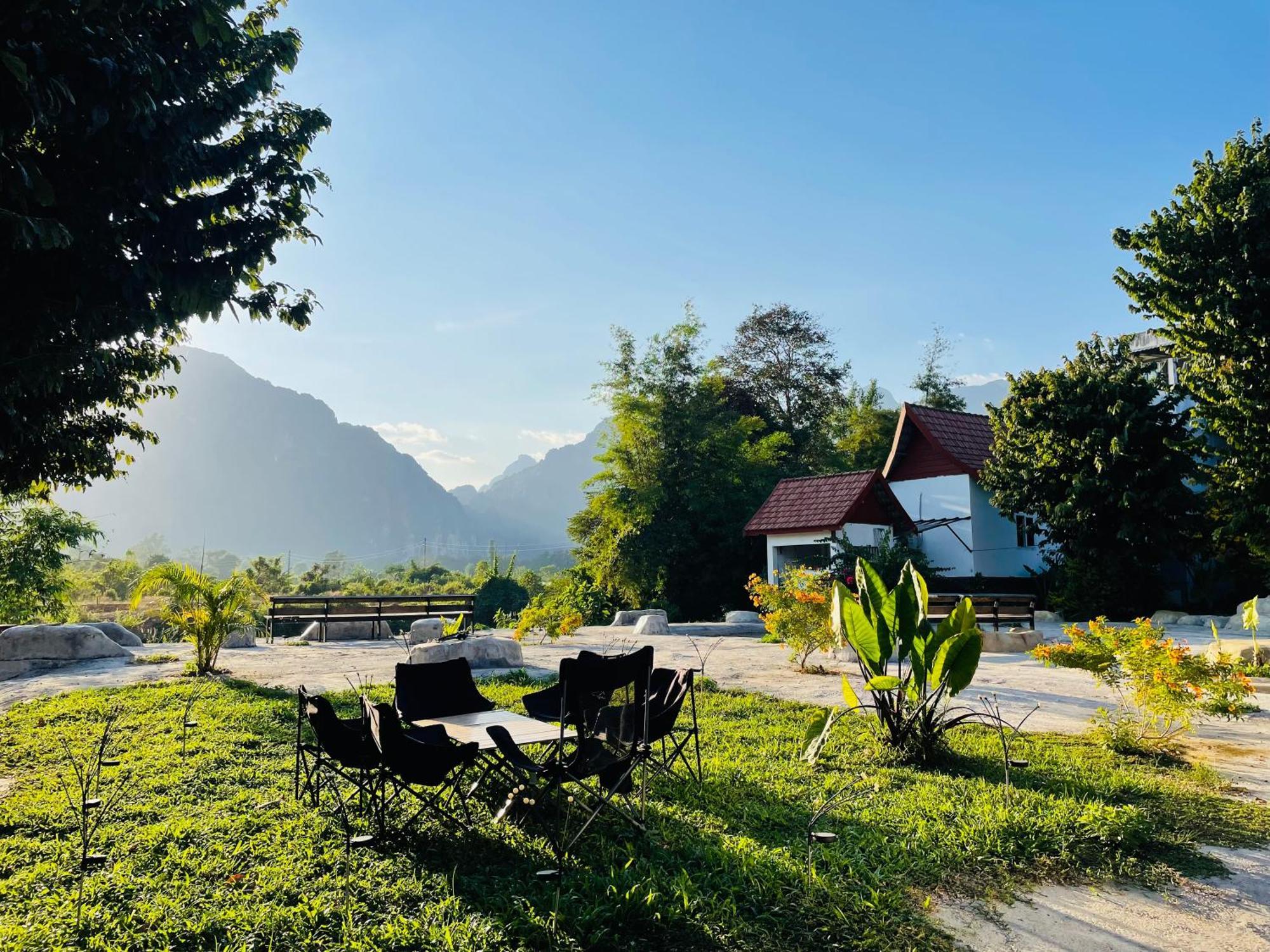 Jungle Paradise Vangvieng - Bungalows Vang Vieng Exteriör bild
