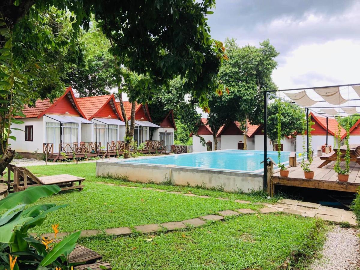 Jungle Paradise Vangvieng - Bungalows Vang Vieng Exteriör bild