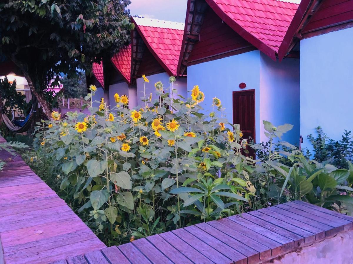 Jungle Paradise Vangvieng - Bungalows Vang Vieng Exteriör bild